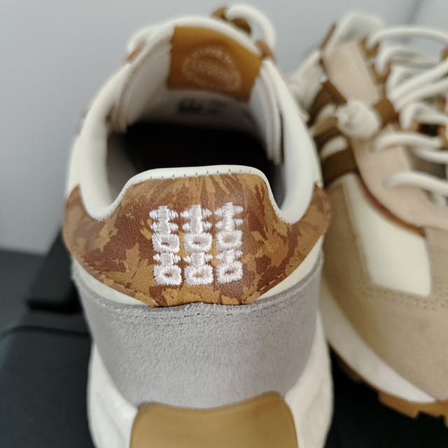 阿迪达斯兔年三喜休闲运动鞋好看又舒适