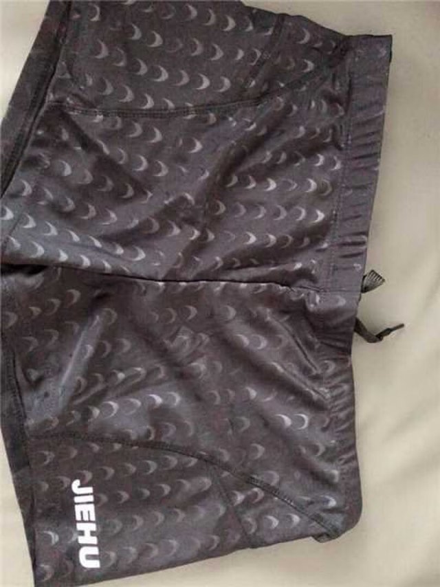 穿起来非常舒服，很合身，尺码大小一致，发