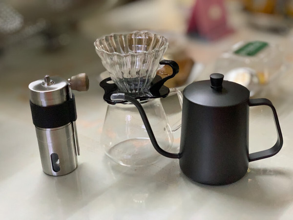 关的纸有点小，其他还行，手摇一两杯还行，