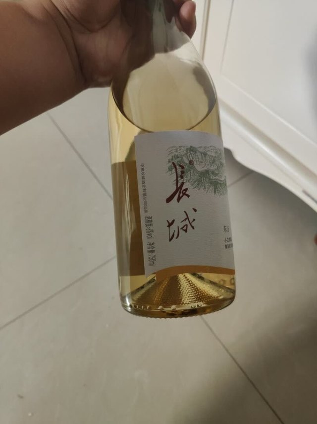 长城红酒一直都在喝，很好喝，特别这款带气