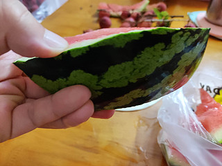 夏天吃西瓜就是幸福
