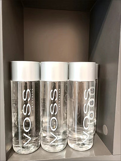 芙丝（VOSS）饮用天然矿泉水500ml*24瓶(塑