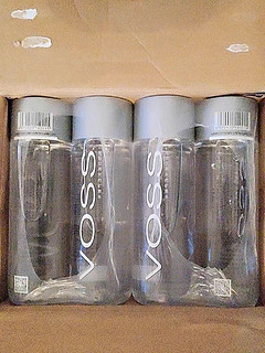 芙丝（VOSS）饮用天然矿泉水500ml*24瓶(塑