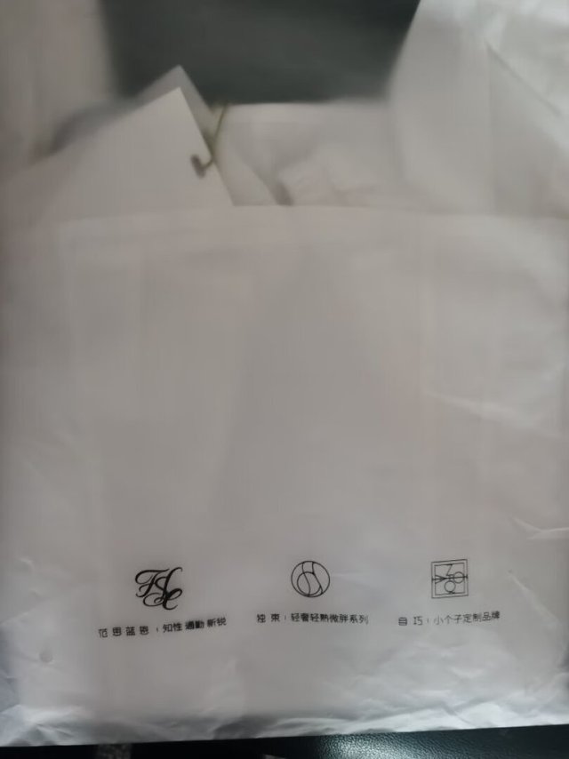 看起来还不错，这次搞活动买的很便宜，面料