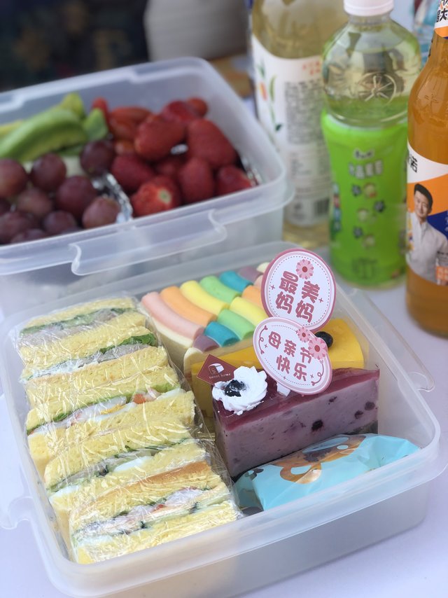 
海边夏日，轻松get拿铁。


