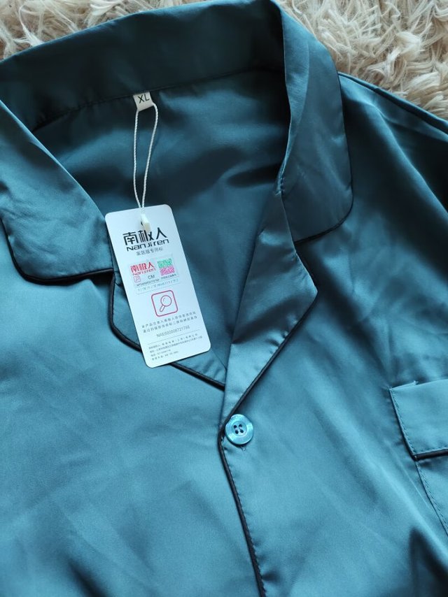 家居服收到了，质量挺好的，手感柔软丝滑，