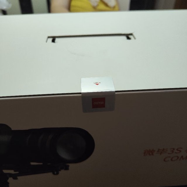 之前那个稳定器一年多就变砖了（电池接触不