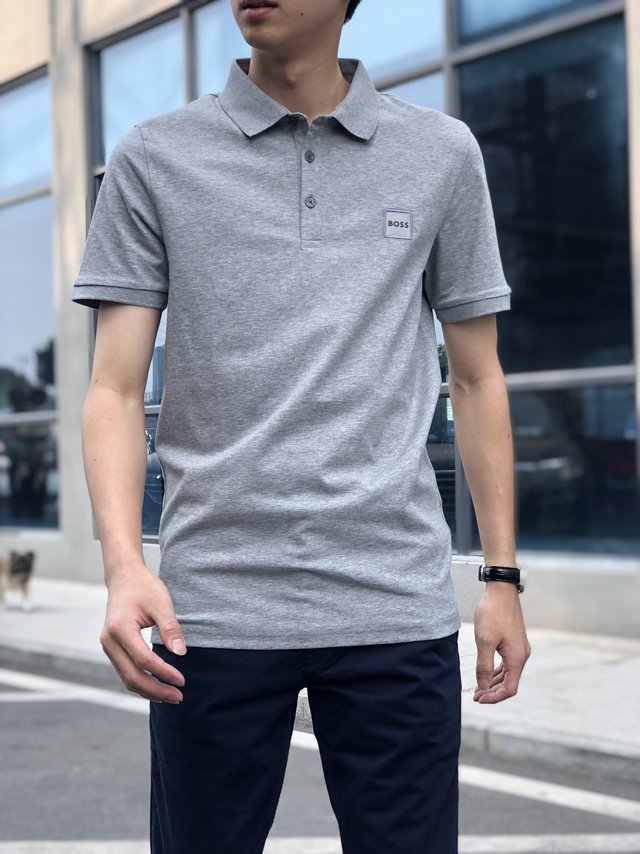 衣服质量挺不错的，洗完之后也没有变形，杠
