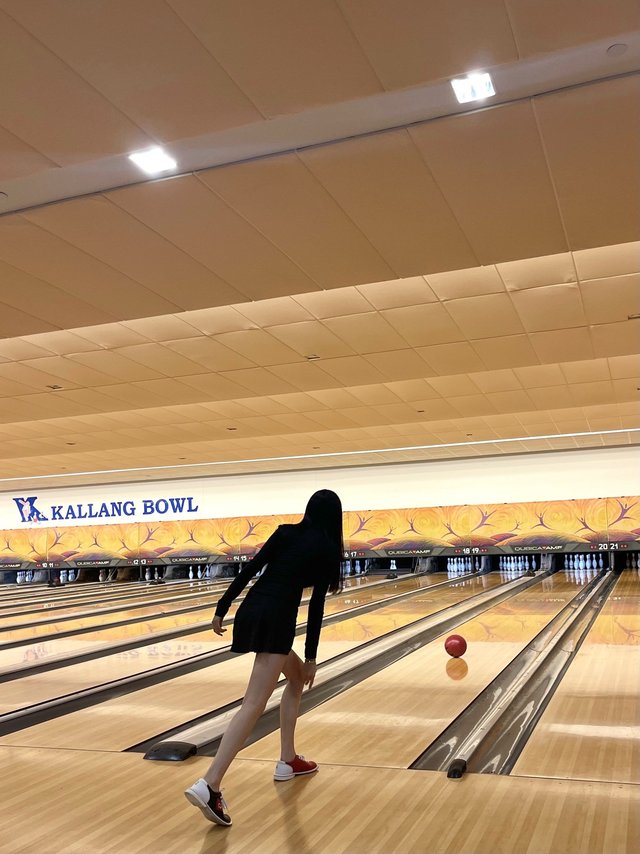 1米76小姐姐｜新加坡保龄球🎳初体验
