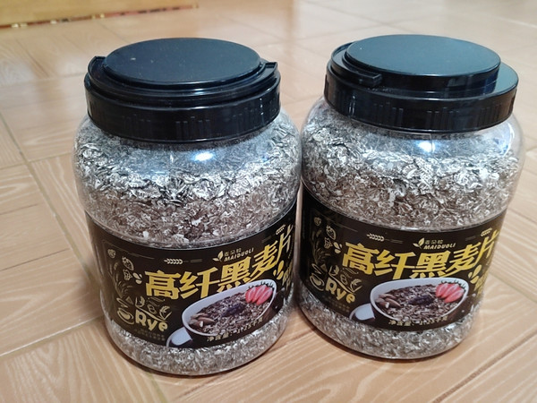必须好评，满满两大罐黑麦片，质量没的说，