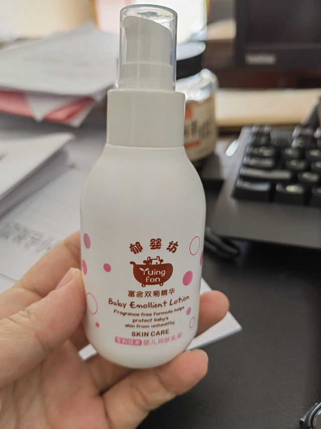 冬天皮肤干燥，给小朋友也备上。