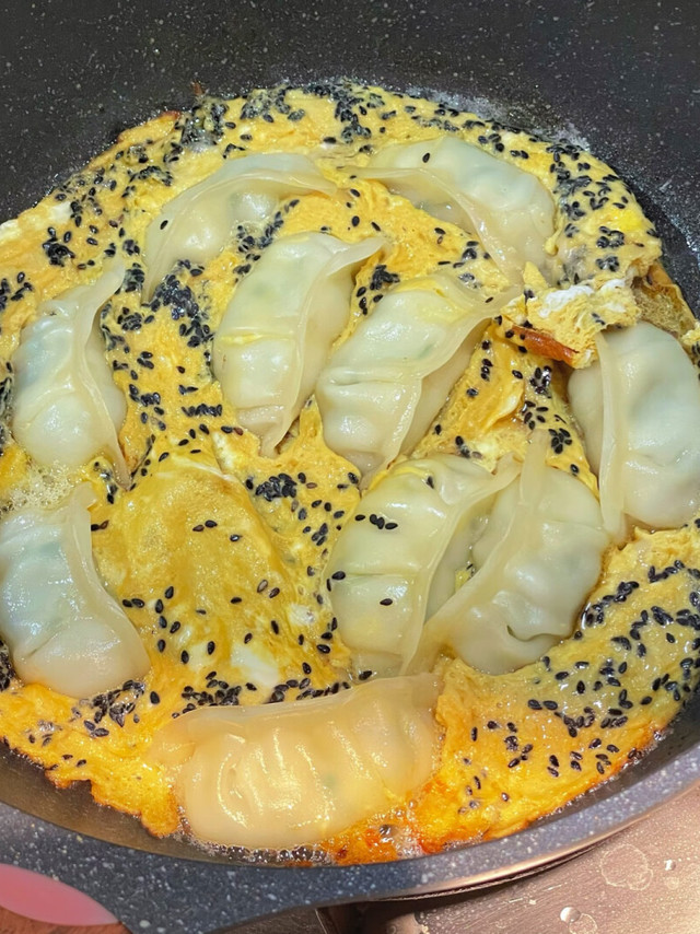 烹饪起来很方便，可以不加油直接入锅煎，