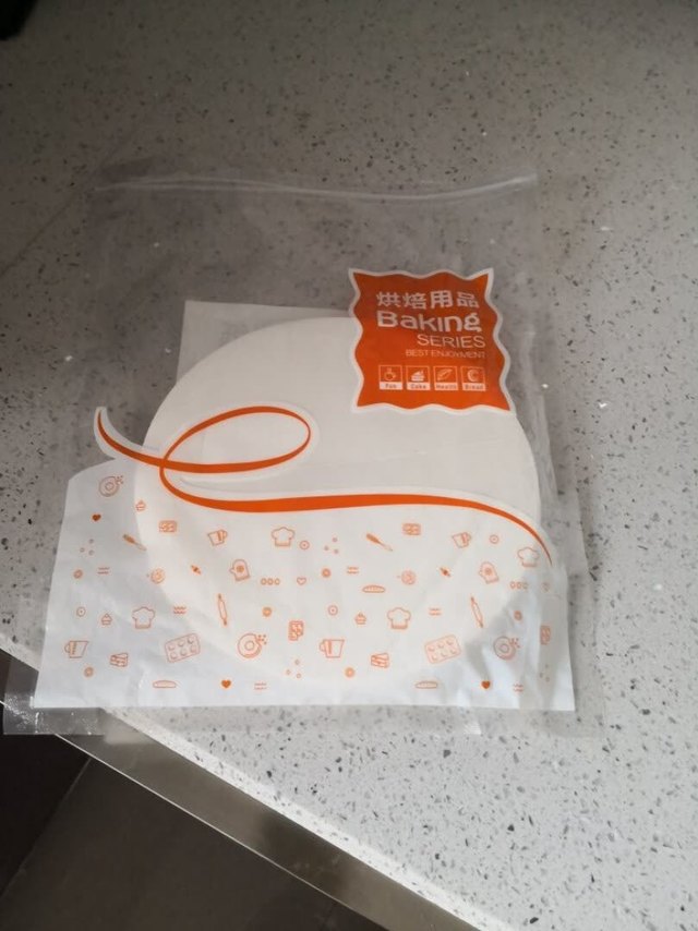 烘焙用纸，没有异味，做汤时可以放进去吸油