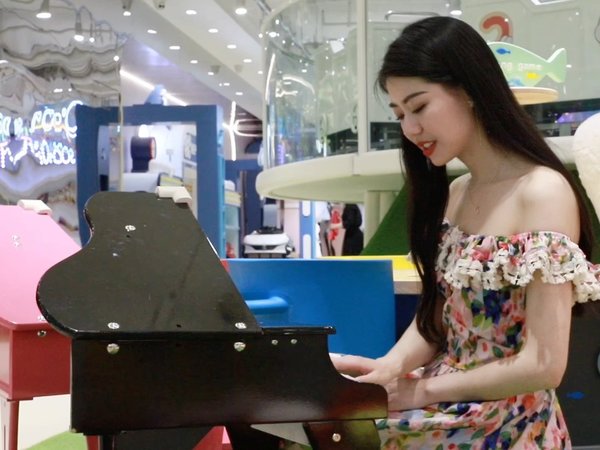 发现一台迷你小钢琴🎹