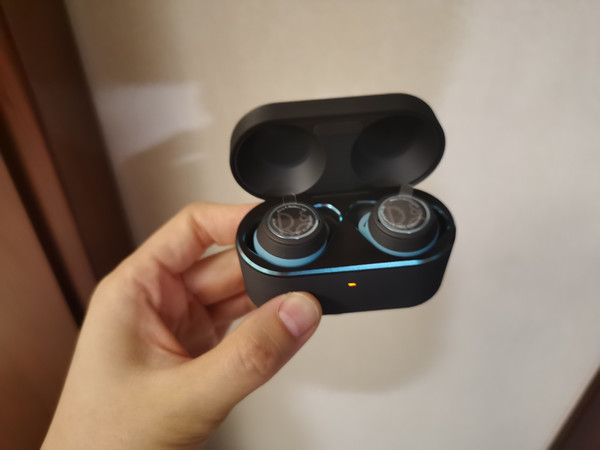 beoplay的运动款耳机真的挺好的，音