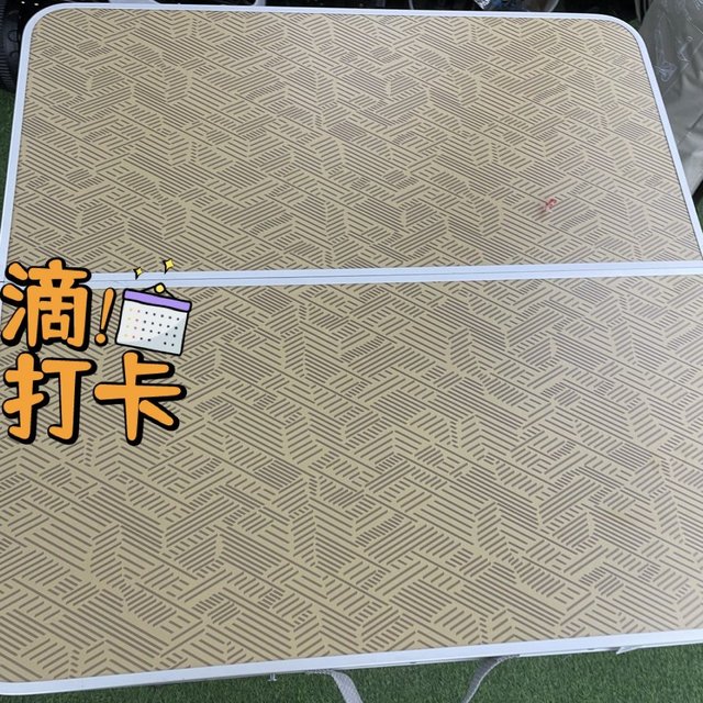 带上迪卡侬户外折叠桌去露营吧