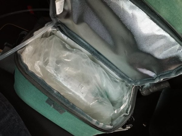 在网上搜索了很久，本来想买bc家的背奶包
