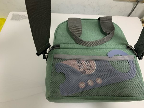 功能设计的很合理，上面放吸奶器，下面可以