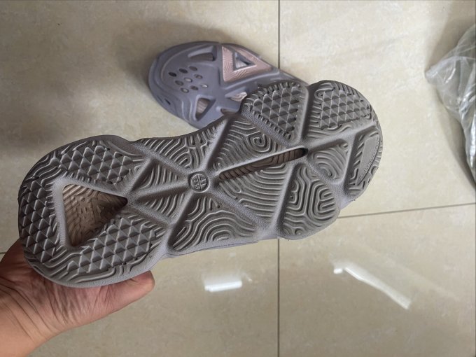 匹克户外凉鞋