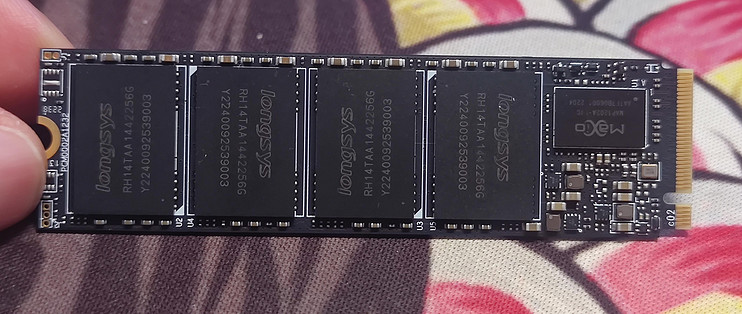残り1点　爆速SSD搭載　MSI  CR500