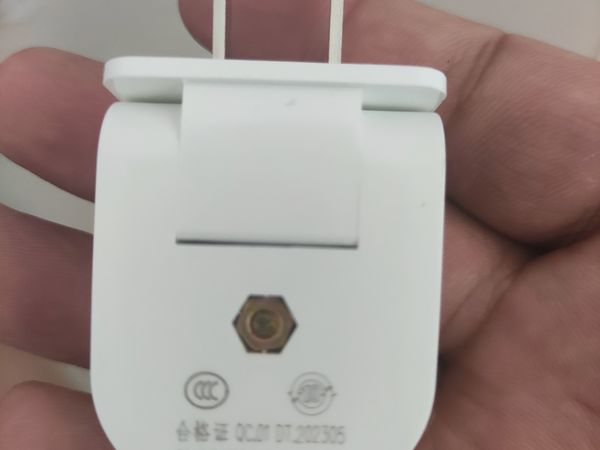 站内推荐的红牛两脚插座