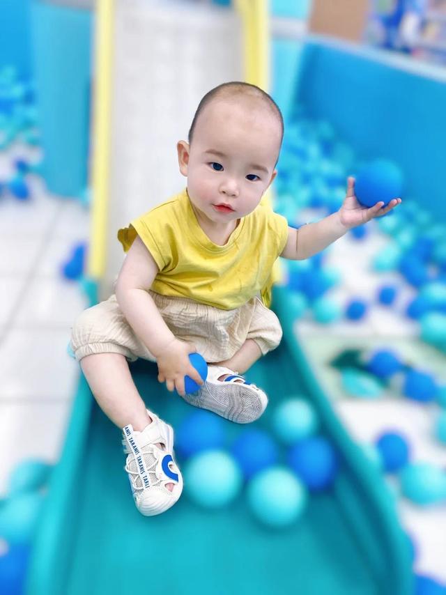 一岁啦,给宝宝安排了三段奶粉🍼