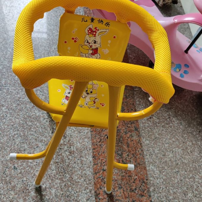 婴儿餐椅