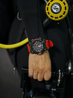 属于潜水员🤿的腕表，晒个新装备