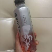 香甜可口的玫瑰花电解质饮料