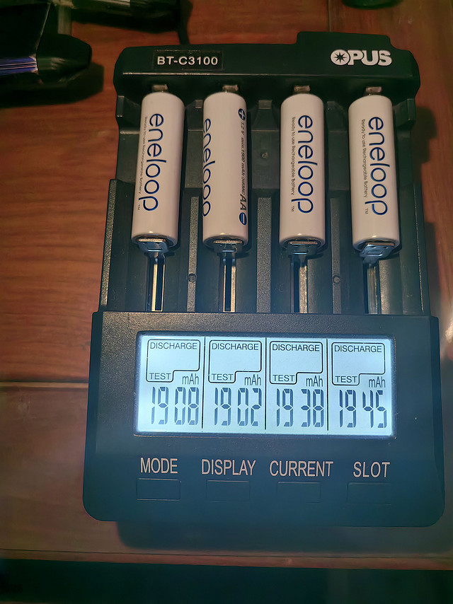 进口版白皮爱乐普，1900mah