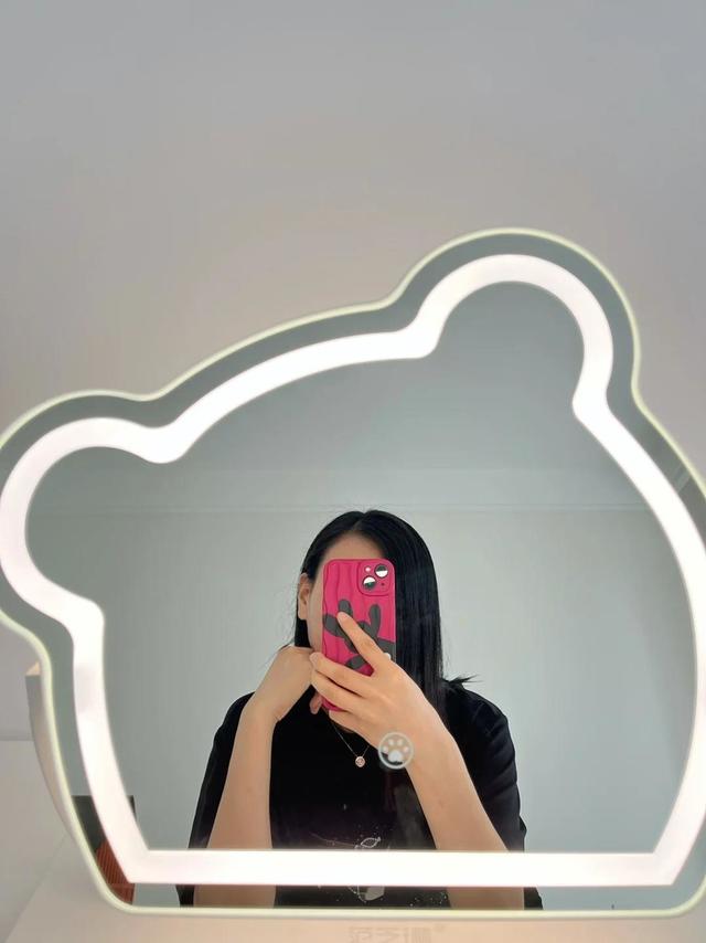 拥有会发光的小熊🐻化妆镜！真香~