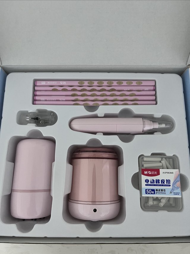 新学期新宠：晨光宇航员电动文具礼盒