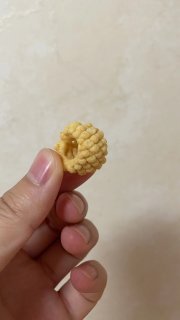 小孩子才不能吃零食