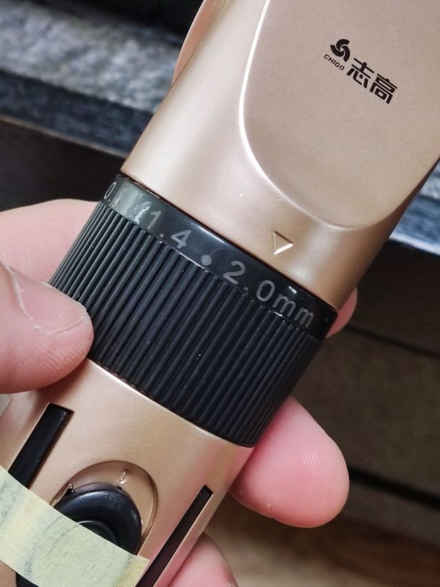 可以充电，换电池的志高理发器