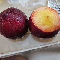 应季水果油桃