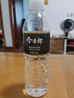 家中常备金麦郎纯净水