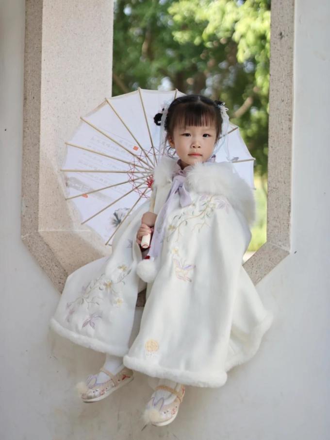 舒栗女童裙装