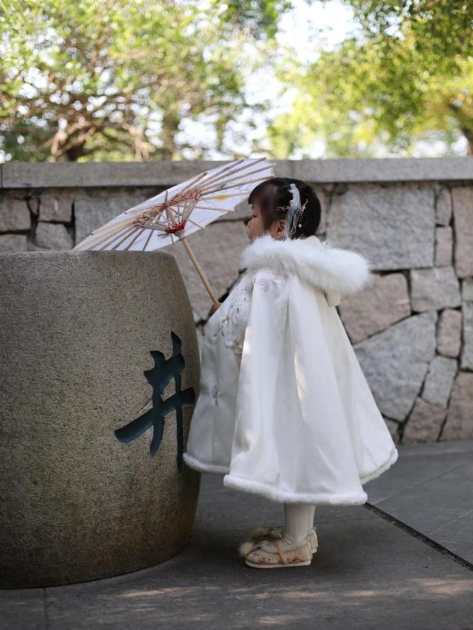 舒栗女童裙装