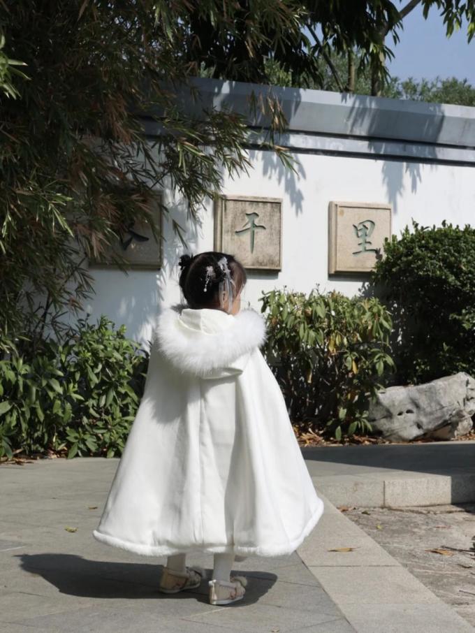 舒栗女童裙装