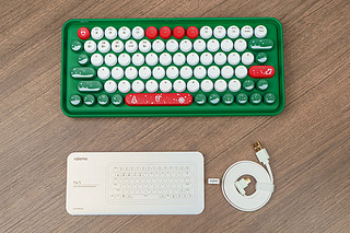 雷柏ralemo pre 5机械键盘圣诞涂装开箱分享