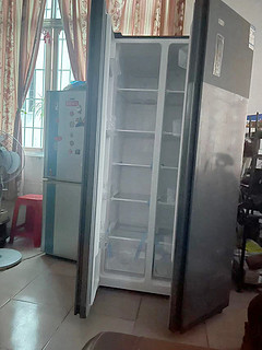 在这个冰箱面前，原来冰箱就是个弟弟