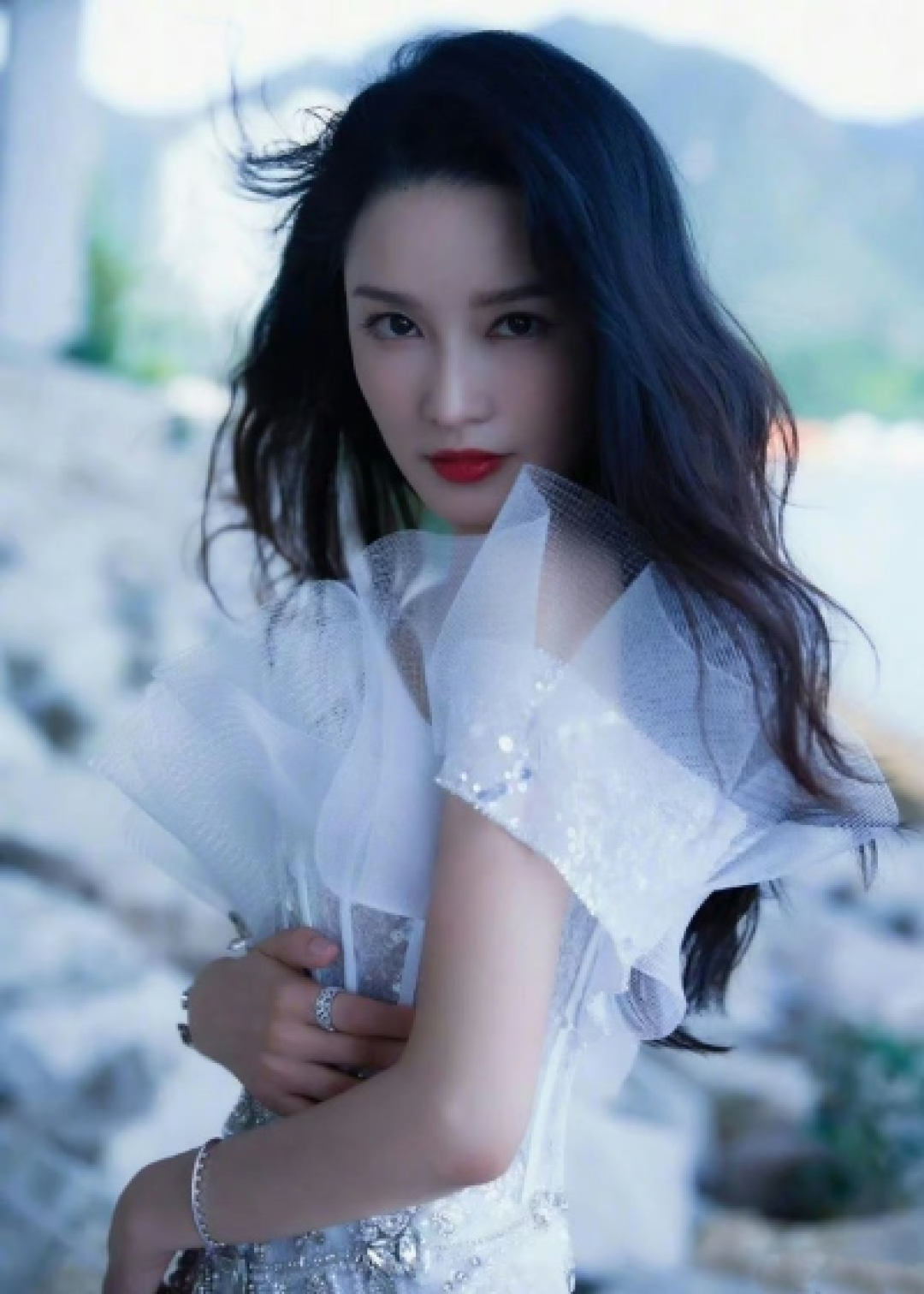 湾区晚会明星造型大盘点!关晓彤顶天立地大长腿,绝美神颜张柏芝!