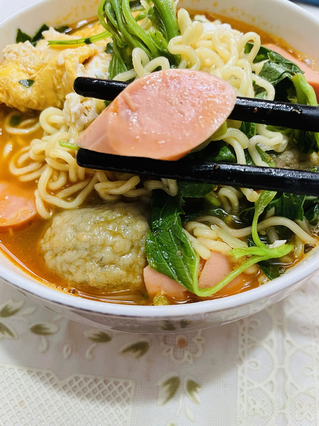 简简单单吃口泡面吧🍜