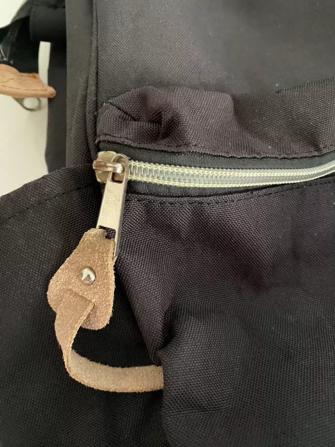 阿耐洛男士双肩包