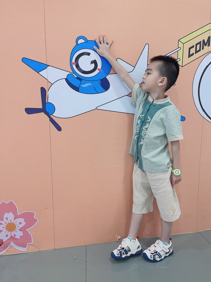 儿童凉鞋