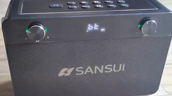 山水（SANSUI）便携式手提音箱广场舞音响音箱，不错，好用。