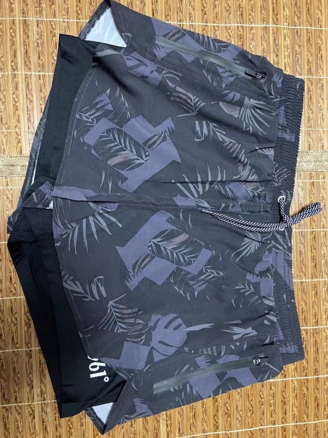 这款361泳裤泳帽套装，夏天游泳正合适