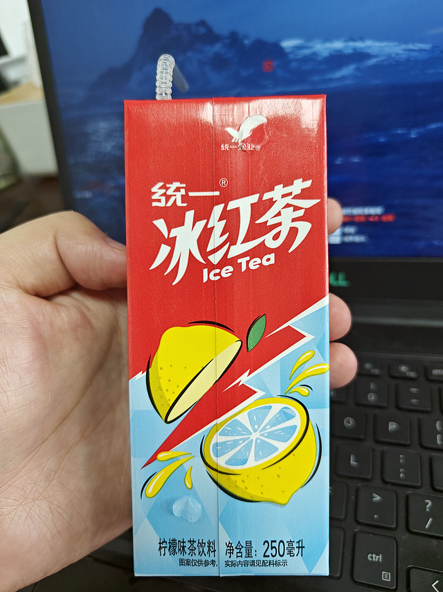 夏日最清爽的饮品，统一冰红茶