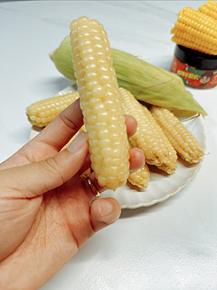 小小的拇指玉米，长的可爱肯定好吃啊