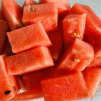 夏日必吃的水果就是西瓜